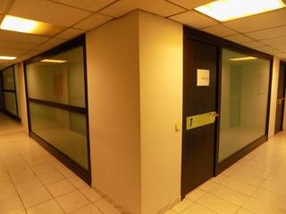 Rent Office space in Poble Nou. Despacho en alquiler en passeig i rodaliescarretera de vic