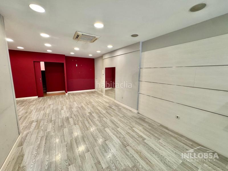 Foto 6d7e9b12-6c72-4653-86d1-1b8418f31875. Alquiler local comercial  en alquiler en passeig i rodaliescarretera de vic en Manresa