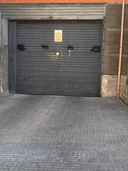 Aparcament cotxe  Prats de lluçanes. Párquing en artés
