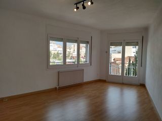 Location Appartement  Calle industria. Piso en alquiler zona ctra de vic