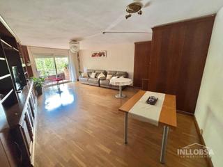 Pis  Passeig pere iii. Tu piso ideal en pleno passeig pere iii