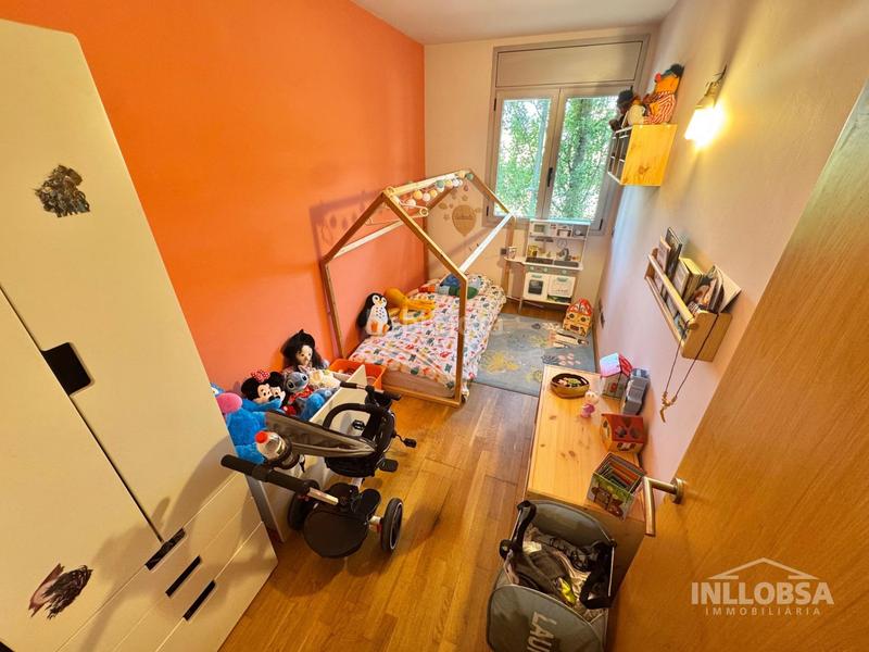 Foto 4a0bd4c9-8f11-41c6-9338-159a68f89123. Rez-de-chaussée avec chauffage piscine dans Plaça Catalunya Manresa