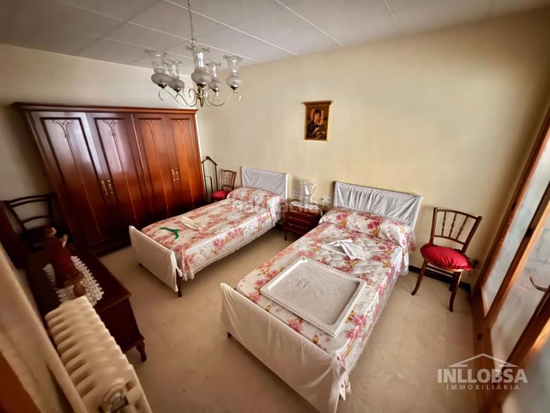 Foto f853a51f-86c4-4a04-9c72-f9e2d8ff61a0. Casa amb aparcament a Sallent