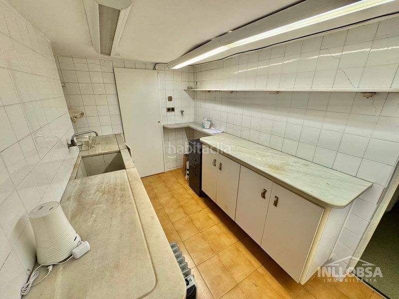Foto 431c1d27-1a3d-4325-9f05-c816a34aefe9. Rent business premise in Barri Antic Manresa