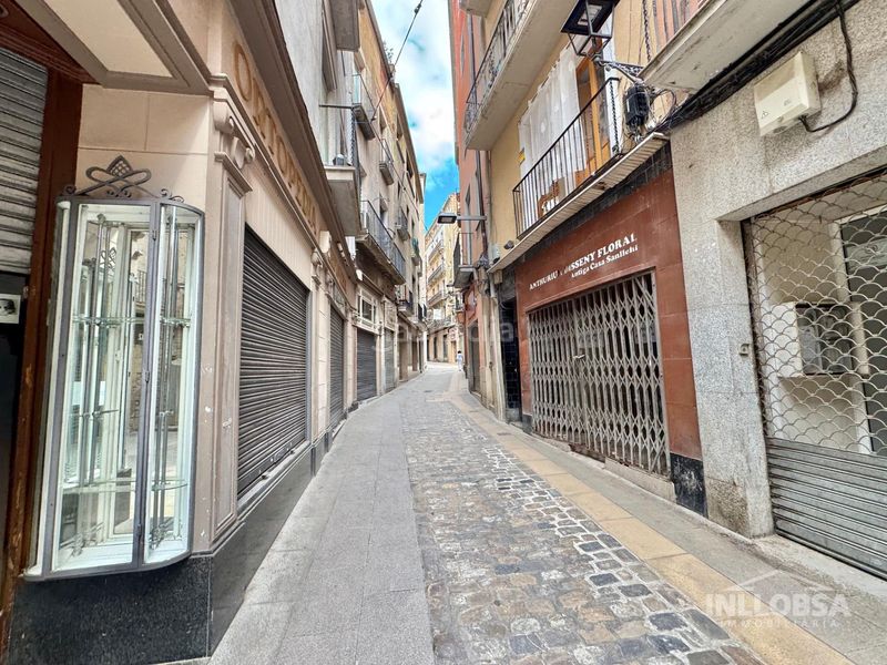 Foto 55ac1964-8f64-494a-9ecf-7b2a02b94995. Rent business premise in Barri Antic Manresa