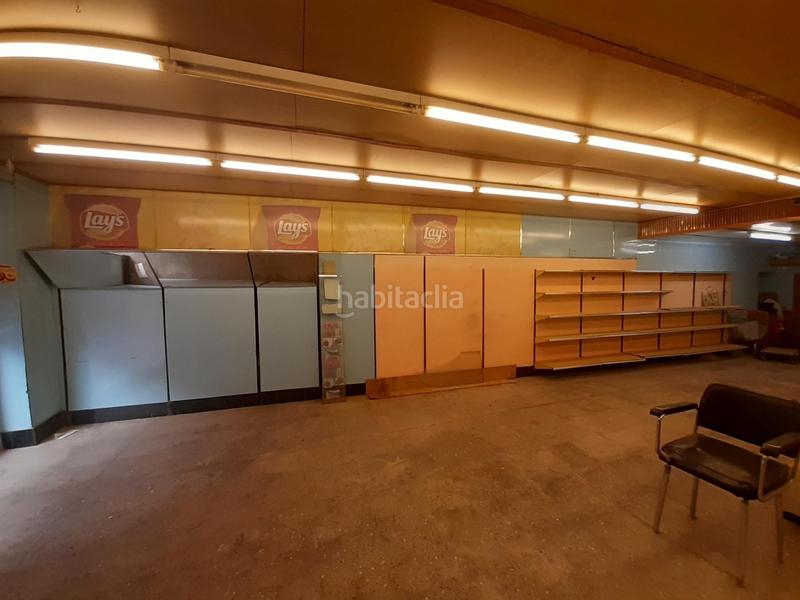 Foto 7ad2f769-ef3d-4918-9745-6c3a3ba99e08. Location local commercial dans Barri Antic Manresa