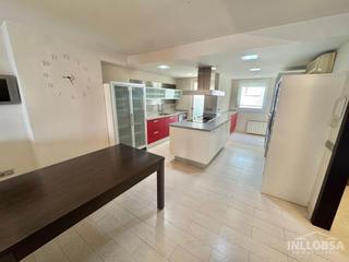 Àtic  Calle circumval.lacio. En el corazón de manresa hay un dúplex que no se parece a ningún