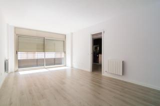 Miete Etagenwohnung in Poble Nou. Piso de alquiler en el centro de manresa