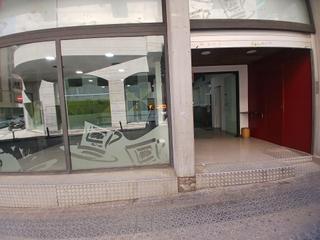 Location Local commercial à Poble Nou. Local comercial en alquiler