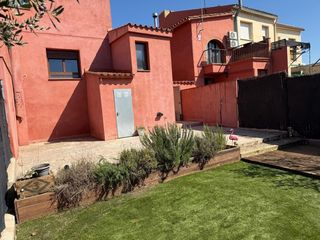 Rent House  Carrer nou. Encantadora casa unifamiliar en alquiler en collbató