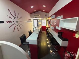 Local commercial  Carrer nou. Oportunidad en pleno centro de manresa! local diáfano con múltip