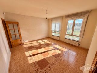 Lloguer Apartament  Carrer maria aurèlia capmany. Amplio piso de alquiler