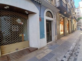 Miete Gesch�ftsraum  Carrer urgell. Local c�ntrico en alquiler en manresa
