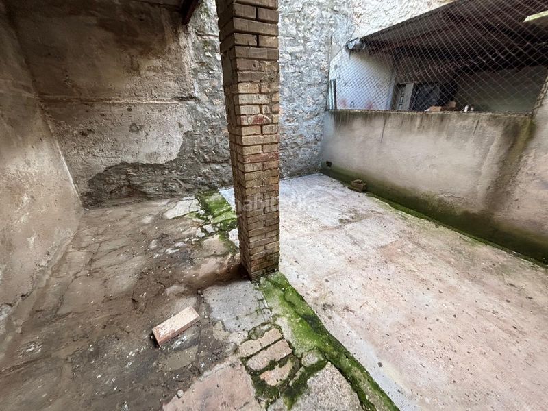 Foto b8113494-e6af-46a7-baaa-ef87d7c98056. Edificio in Sallent
