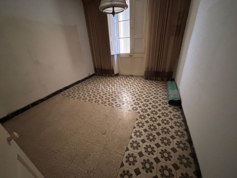 Foto c1aa0315-838b-44a9-b9bf-08e0334a8d71. Edificio in Sallent