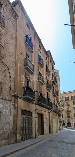 Foto 42c3f167-647f-4536-bb48-81c32161a3de. Edifici a Barri Antic Manresa