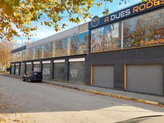 Nave industrial  Polígono industrial collsabadell g2 f1 nave b13. Con fachada muy comercial