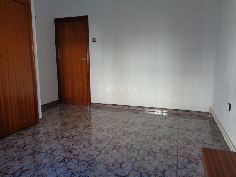 Foto b9586311-5633-4c00-bc1b-0d44e3fd59f4. Pis amb calefacció a Camps Blancs Sant Boi de Llobregat