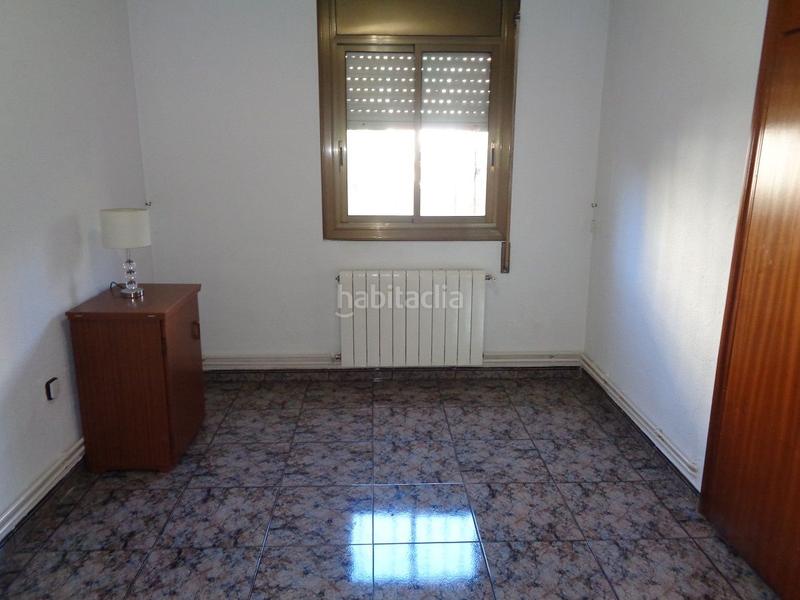 Foto e83ad5b8-da0c-4d3a-81f9-d74fd737e5d6. Pis amb calefacció a Camps Blancs Sant Boi de Llobregat