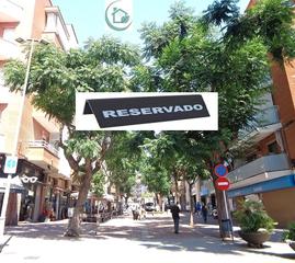 Pis  Carrer de la mare de déu de montserrat. ¡ en centro con balcón listo para disfrutarlo !