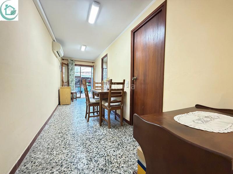 Foto f16aa6d7-05f1-4f34-8d79-86ffab689c48. Casa a schiera in Centre Viladecans