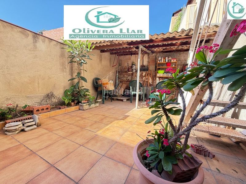 Foto 14c5f23b-942b-48b1-9c69-94e4daa74d1f. Casa adossada a Centre Viladecans