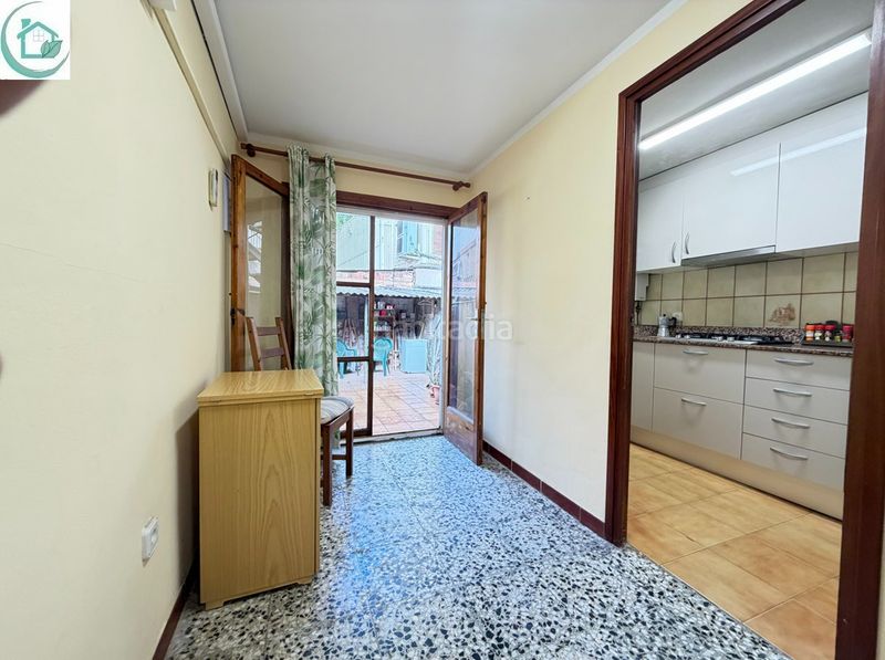 Foto b816fbd8-982c-4e90-bef8-5782f9578105. Casa adossada a Centre Viladecans