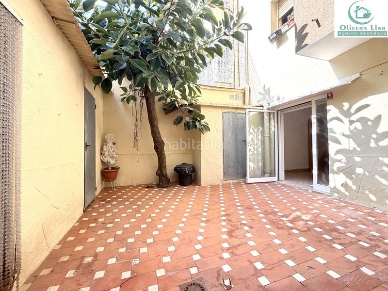 Foto dd4e027a-8806-4b93-b5a6-db1098a8a0f2. Planta baixa a Centre Viladecans