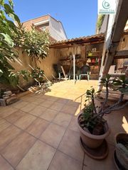 Maison à Centre. ¡¡¡  casa con patio y terraza superior a un paso del ayuntamient