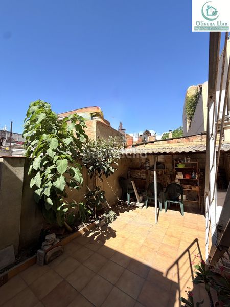 Foto 9a01e37b-d8c4-4468-a190-17a74fa21376. Casa a Centre Viladecans