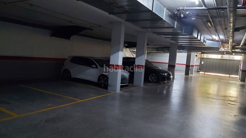 Foto e5d2acc8-dfb7-46b4-8a52-368aca01e95b. Aparcament cotxe a Can Roca Terrassa