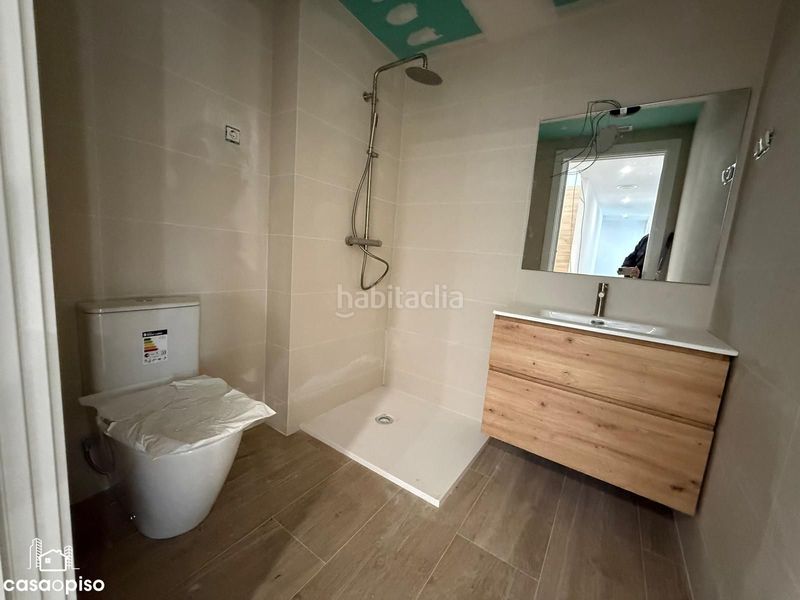 Foto 27d8f8dd-3428-4408-bf2e-6cad25314410. Casa adossada amb calefacció piscina a Can Parellada Terrassa