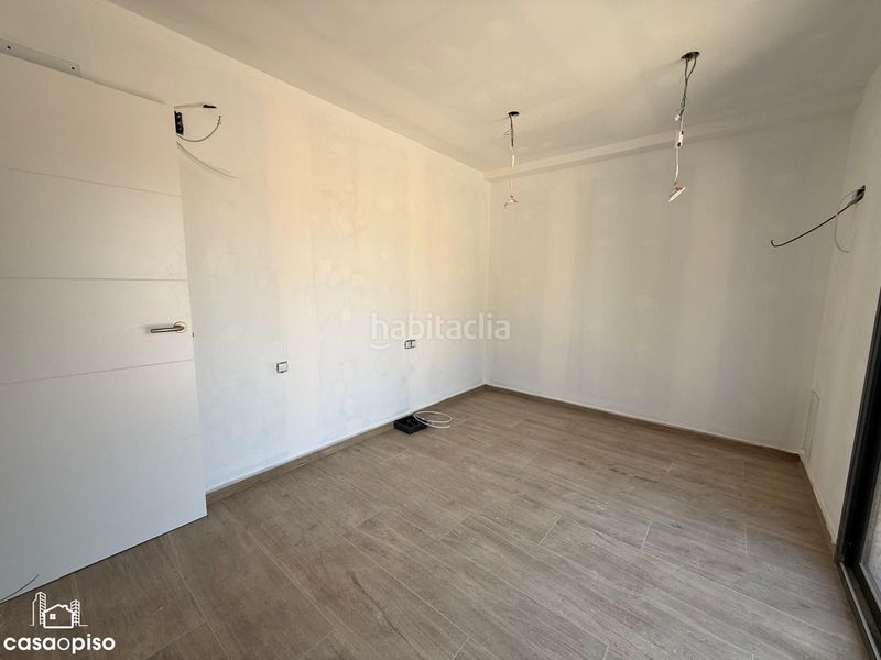 Foto 7e2773a4-cd65-4589-a15d-ea168451dfcc. Casa adossada amb calefacció piscina a Can Parellada Terrassa