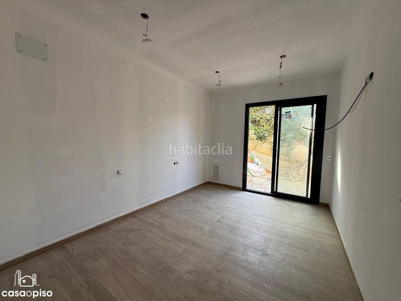 Foto 93d8198d-e9da-4dbf-91fa-7fd40edf8419. Casa adossada amb calefacció piscina a Can Parellada Terrassa