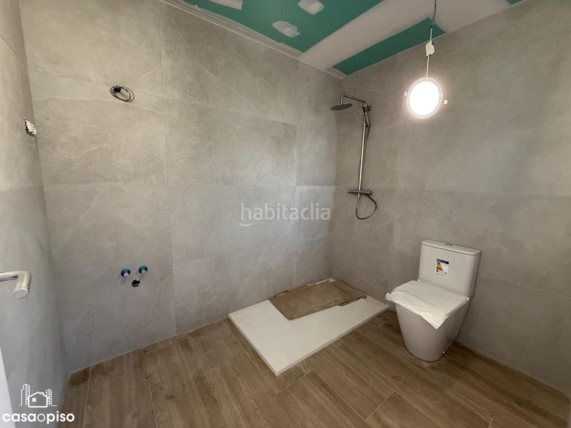 Foto c5d24464-2826-4b92-bc1c-2eb8770df8b6. Casa adossada amb calefacció piscina a Can Parellada Terrassa