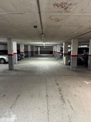 Aparcament cotxe  Lavoisier. Amplio garaje en la cogullada, 14 m construidos. ideal para apar