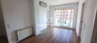 Pis a Zona Esportiva. Piso reformado de 2 dormitorios en poble nouzona olímpica. con p