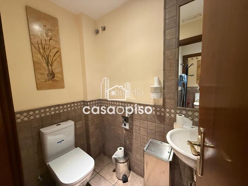 Foto f332e7b6-364b-4efe-b1da-d270bef3e67a. Lloguer local comercial a Barri del Centre Terrassa