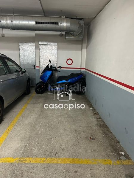 Foto b0622311-3dd1-4220-938e-544d9f379a86. Aparcament cotxe a La Cogullada Terrassa