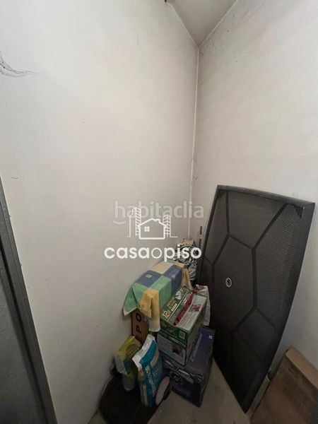 Foto ca2ec3e4-2c4c-4d70-81a8-62ab48da1c8d. Aparcament cotxe a La Cogullada Terrassa