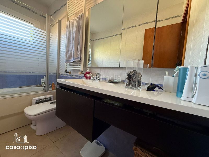 Foto 5417c9d3-e604-41b4-8276-eb5ddf3beec1. Casa amb calefacció a Castellarnau Sabadell