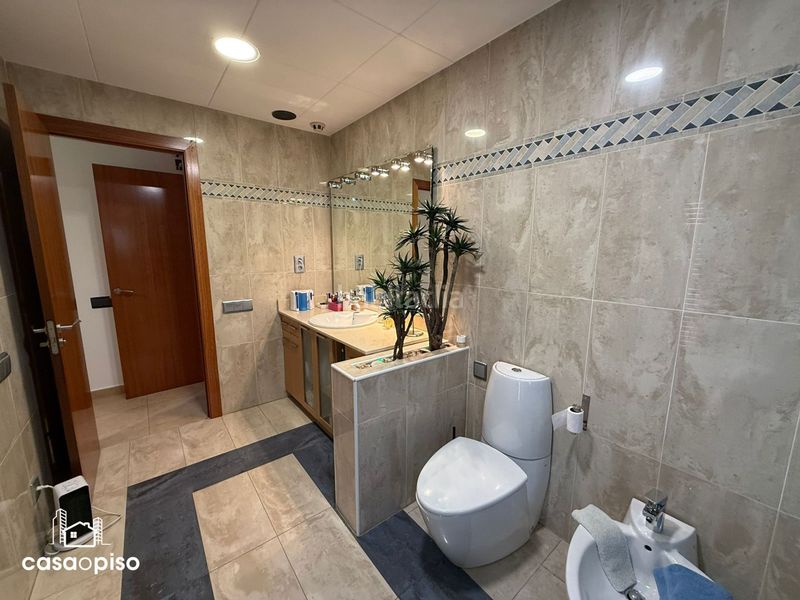 Foto 55679777-74be-4b6d-9658-d5abfe4f0359. Casa amb calefacció a Castellarnau Sabadell