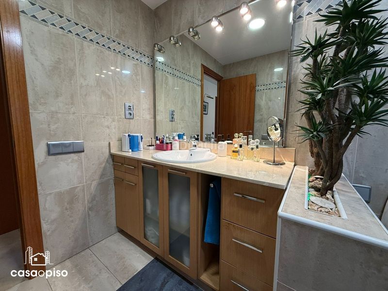 Foto 8c3a6d5d-f6fd-4c1a-a417-b8b2fabb4a54. Casa amb calefacció a Castellarnau Sabadell