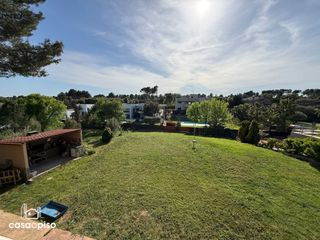 Maison  Olof palme. Casa independiente en castellarnau con gran parcela