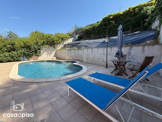 Casa  Anuar el sadat. Vive a lo grande en castellnou   366 m  piscina privada