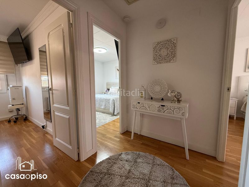 Foto 163a50f7-d353-49e8-8eb0-75513404fbd2. Casa adossada amb calefacció a Polinyà