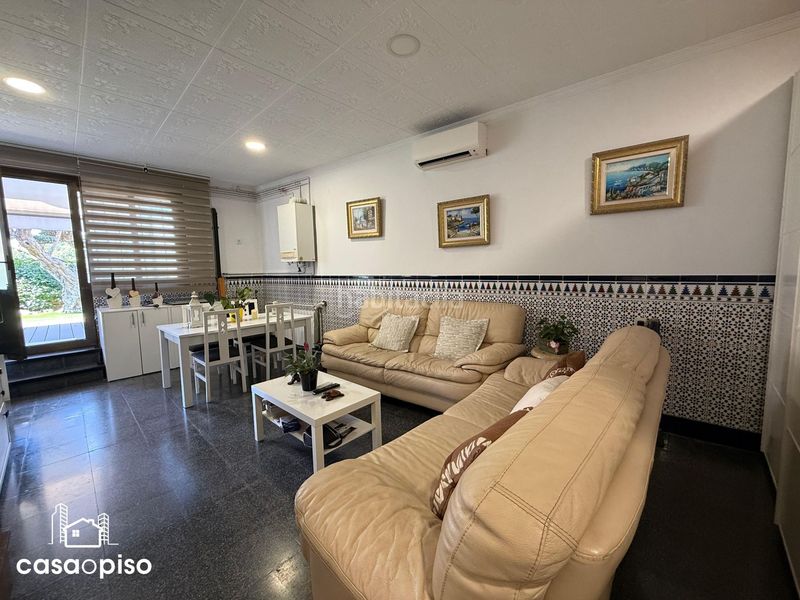 Foto 76d13488-4d31-4cc3-b570-e5221618e73a. Casa adossada amb calefacció a Polinyà