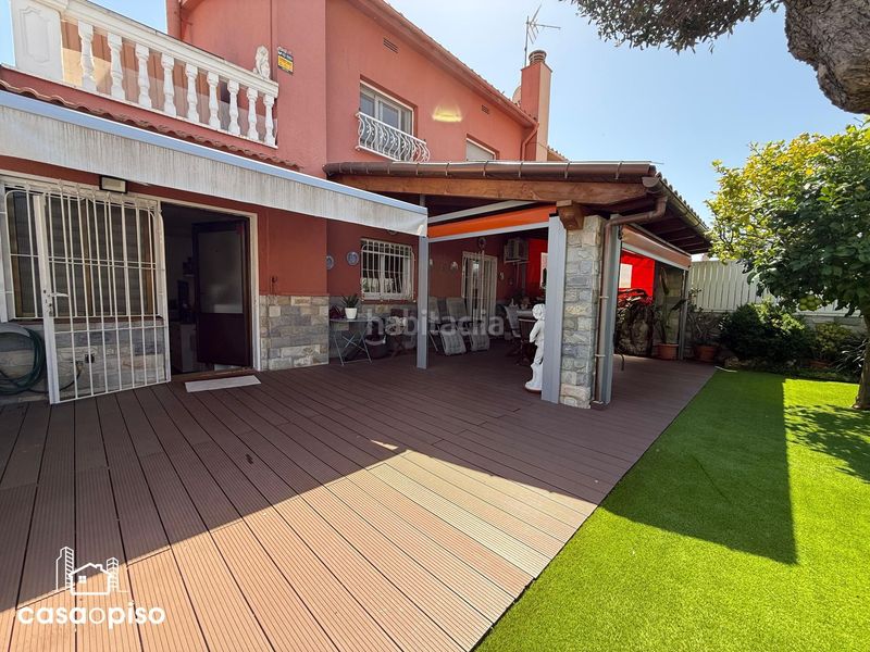 Foto c8bd302d-7f7c-4542-a122-9585c2eedf89. Casa adossada amb calefacció a Polinyà