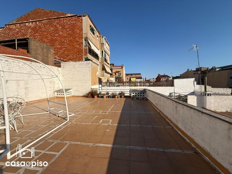 Foto 7577a031-3d3d-4739-a08e-124974b767b3. Casa adossada amb calefacció a Ca n'Aurell Terrassa
