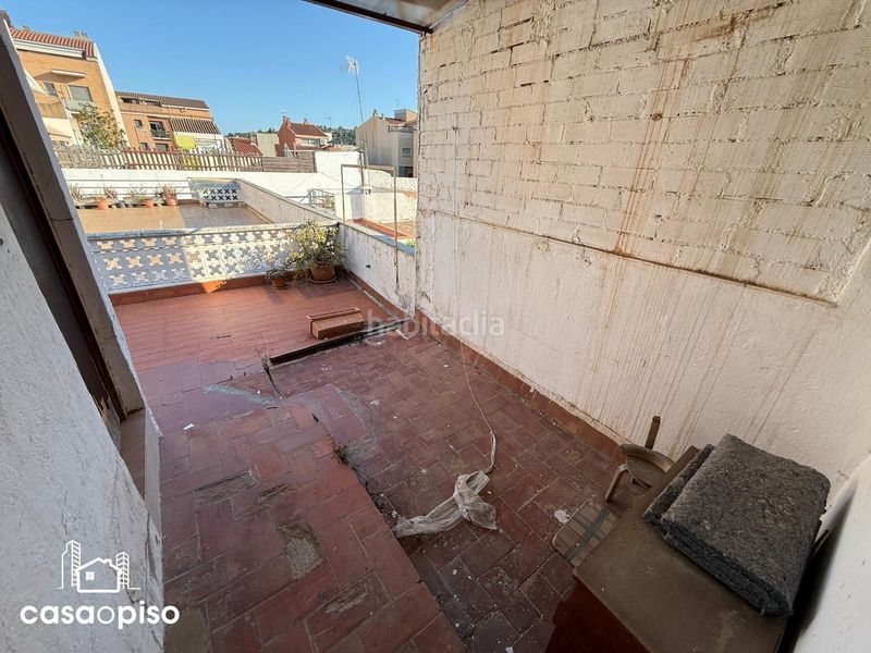 Foto b67881c1-0f6a-44ee-b796-53f2a4e571b8. Casa adossada amb calefacció a Ca n'Aurell Terrassa